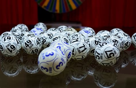 В США женщина выиграла 560 млн в Powerball и написала жалобу на организаторов лотереи